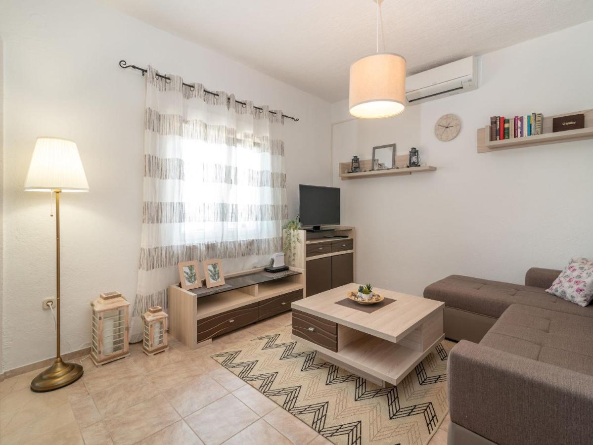 Scenic Sea View,Three Bedroom Villa With Pool Trogir Bagian luar foto