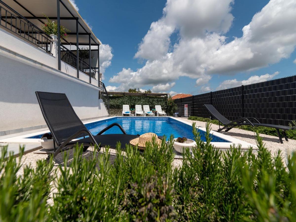 Scenic Sea View,Three Bedroom Villa With Pool Trogir Bagian luar foto