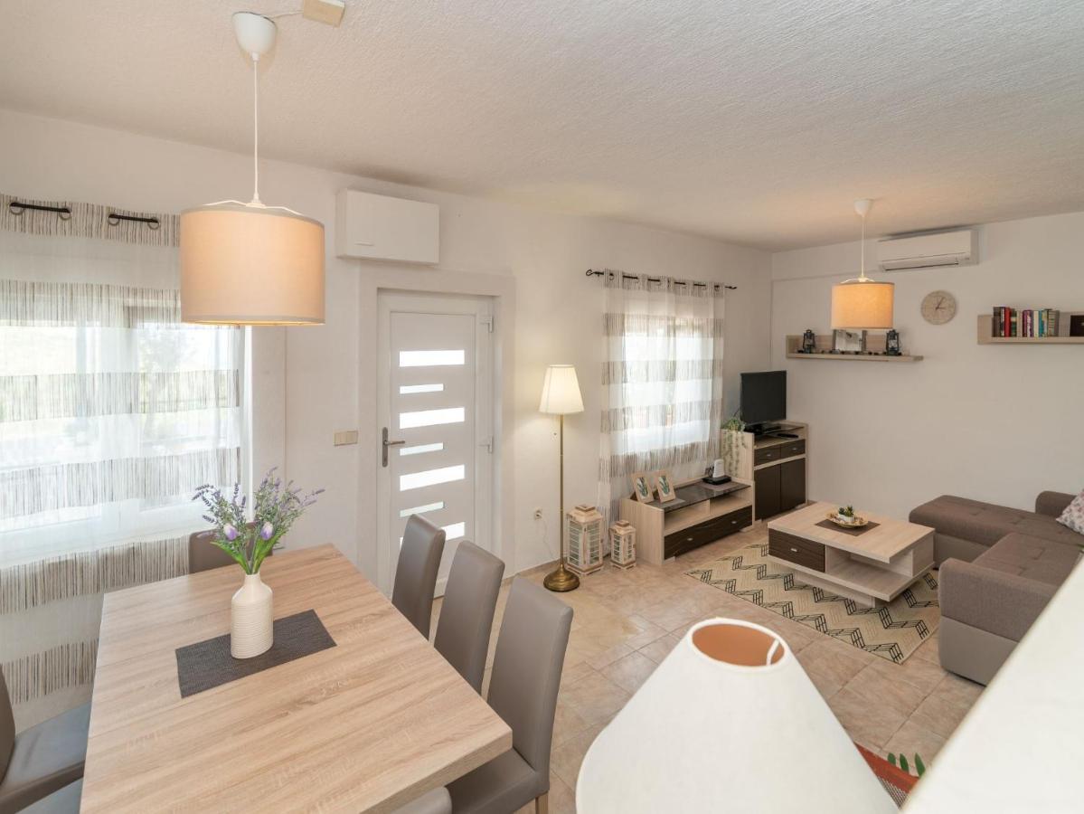 Scenic Sea View,Three Bedroom Villa With Pool Trogir Bagian luar foto