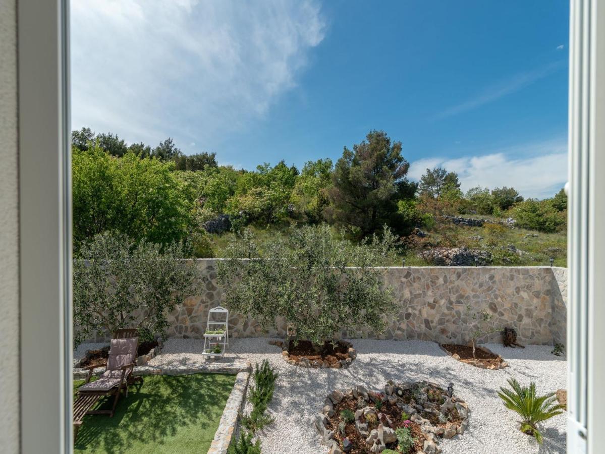 Scenic Sea View,Three Bedroom Villa With Pool Trogir Bagian luar foto