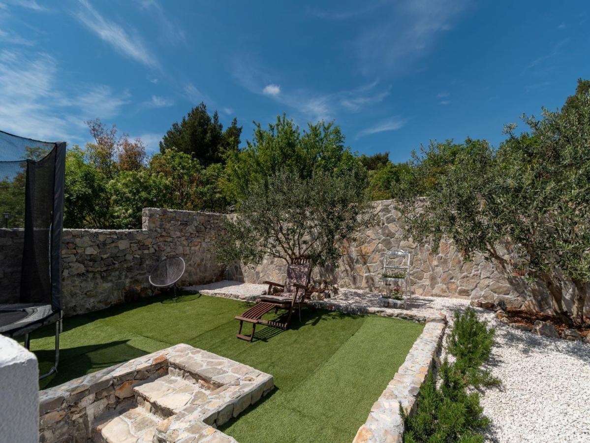 Scenic Sea View,Three Bedroom Villa With Pool Trogir Bagian luar foto