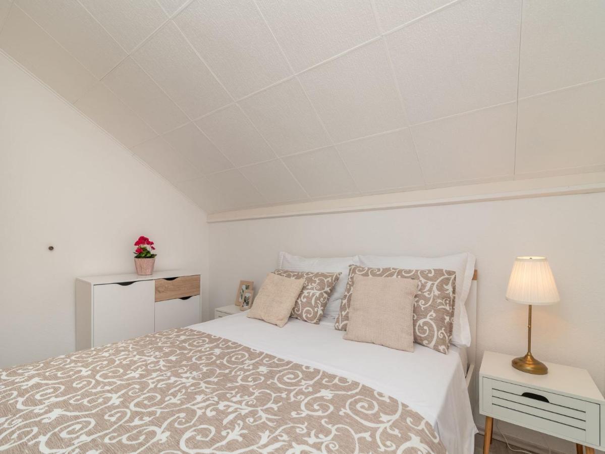 Scenic Sea View,Three Bedroom Villa With Pool Trogir Bagian luar foto