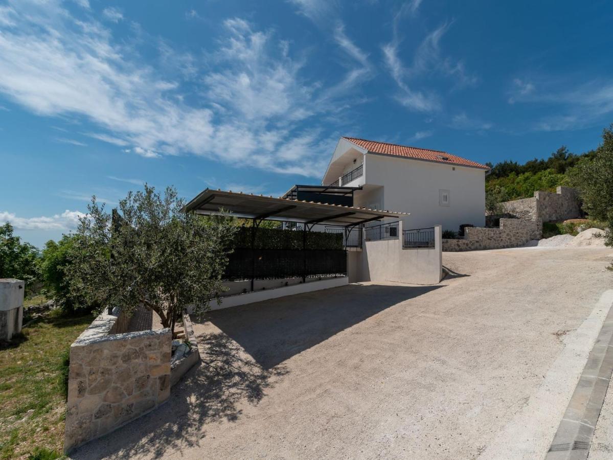Scenic Sea View,Three Bedroom Villa With Pool Trogir Bagian luar foto