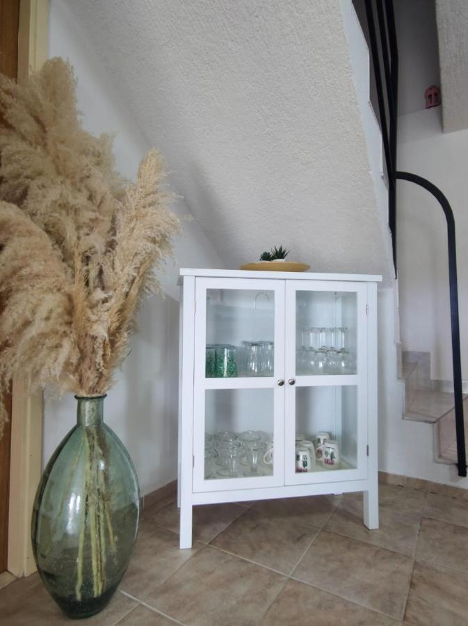 Scenic Sea View,Three Bedroom Villa With Pool Trogir Bagian luar foto